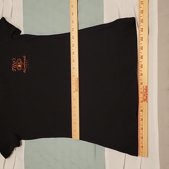 Tito's Black Short Sleeve T-Shirt V-neck Size Medium - Picture 6 of 16